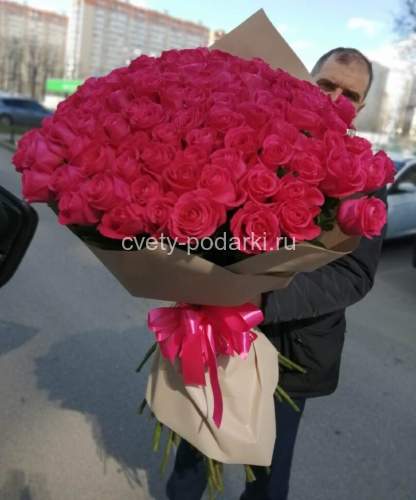 Букет 101 метровая роза Пинк Флойд  
